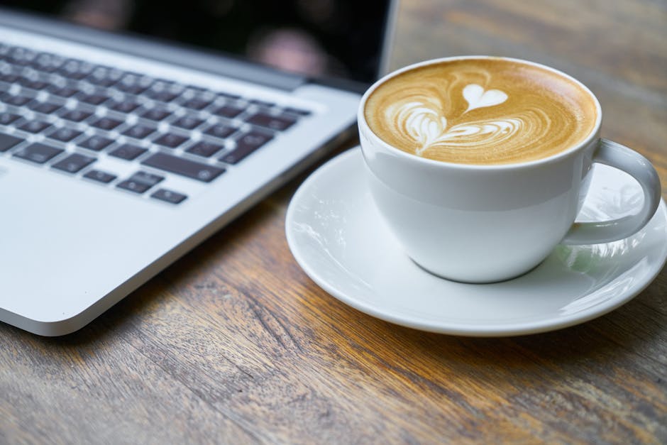 Faire refleurir une orchidée avec du café : astuces simples pour des fleurs éclatantes